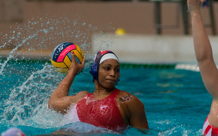 Cecilia Díaz, cubana que juega en la liga serbia de polo acuático.