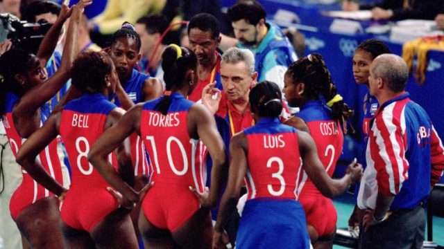 Equipo Cuba de voleibol femenino, dirigido por Eugenio George.