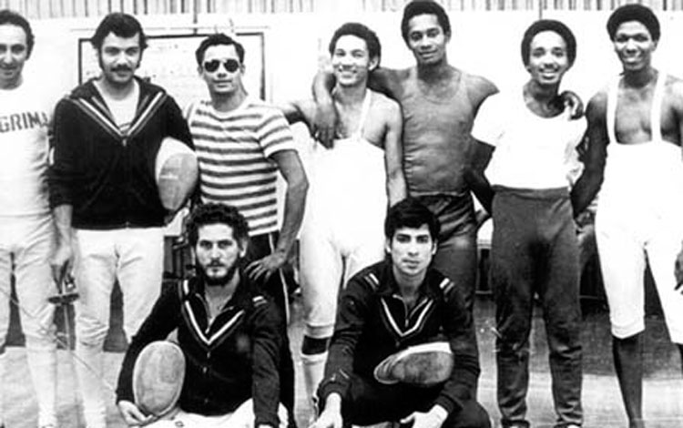 Integrantes del equipo cubano de sable que intervino en el IV Campeonato Centroamericano y del Caribe de Esgrima, en 1976.