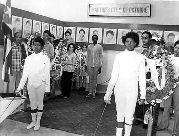 Tributo póstumo a los esgrimistas cubanos asesinados en el sabotaje del 6 de octubre de 1976.