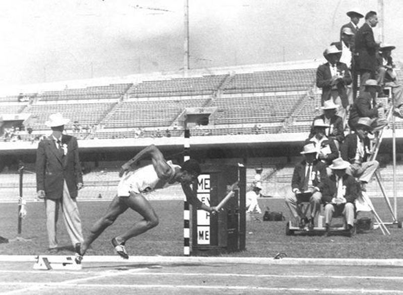 Salida de Argentina en la posta corta del atletismo en los Panamericanos de Ciudad de México de 1955.