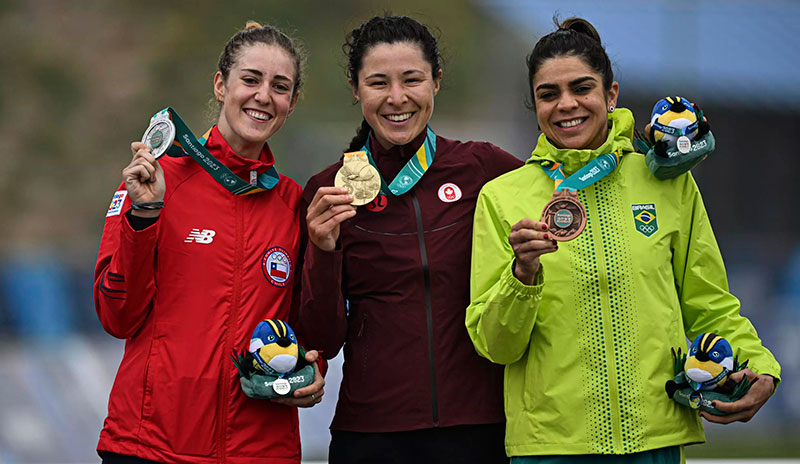 Premiación de la mountain bike femenino en Santiago de Chile 2023.