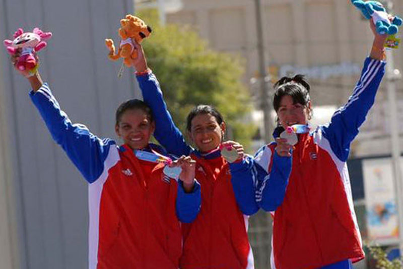 Triple podio de Cuba en la ruta del ciclismo en Guadalajara 2011.