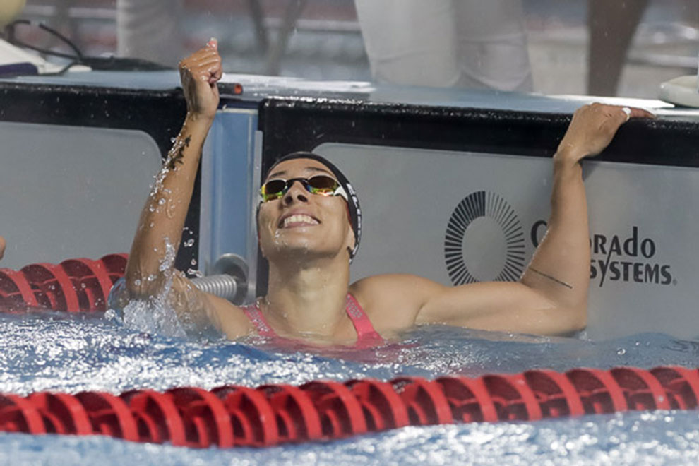 Elisbet Gámez, oro en 100 y 200 metros libres.