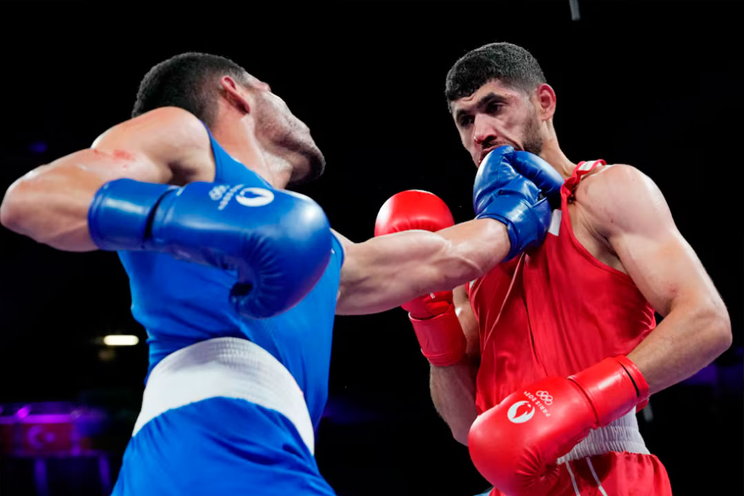 Erislandy Álvarez vence a Jugurtha Ait Bekka, de Argelia, en la categoría de 63,5 kg..