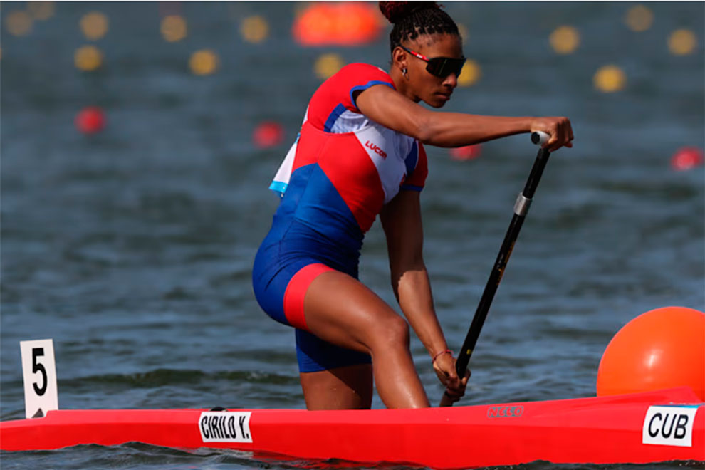 Yarisleidis Cirilo gana medalla de bronce en canotaje, prueba c1-200 metros.