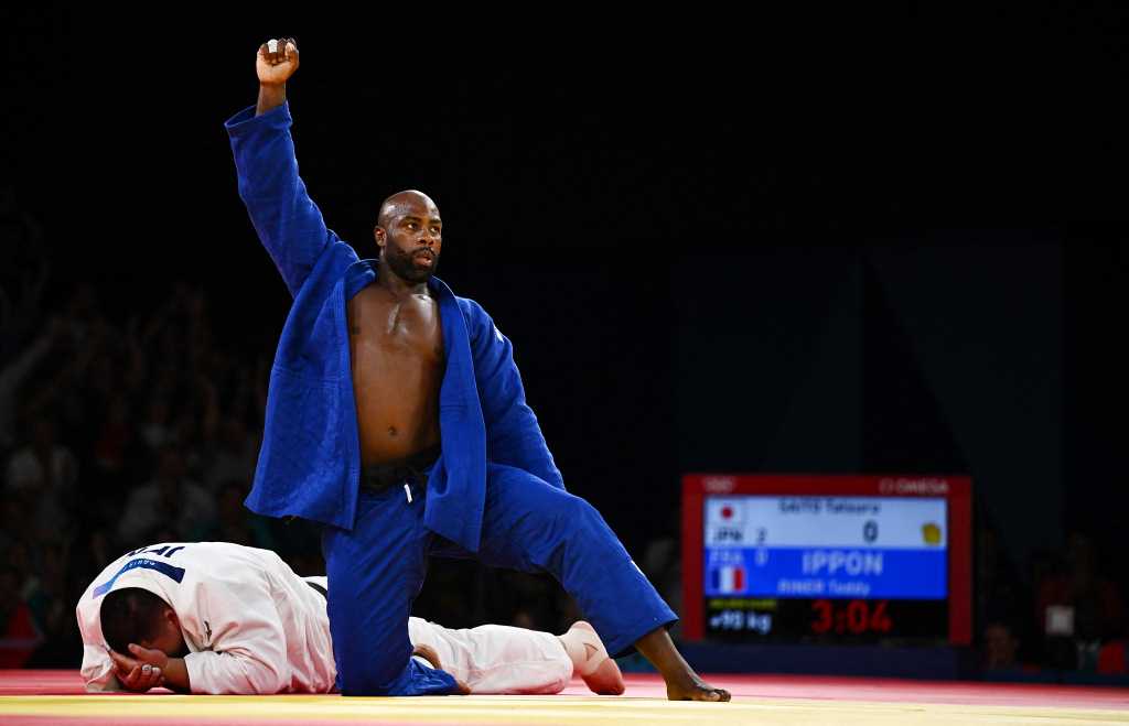 Victoria de Teddy Riner en el combate final de la final por equipo mixto del judo, ganada por Francia.