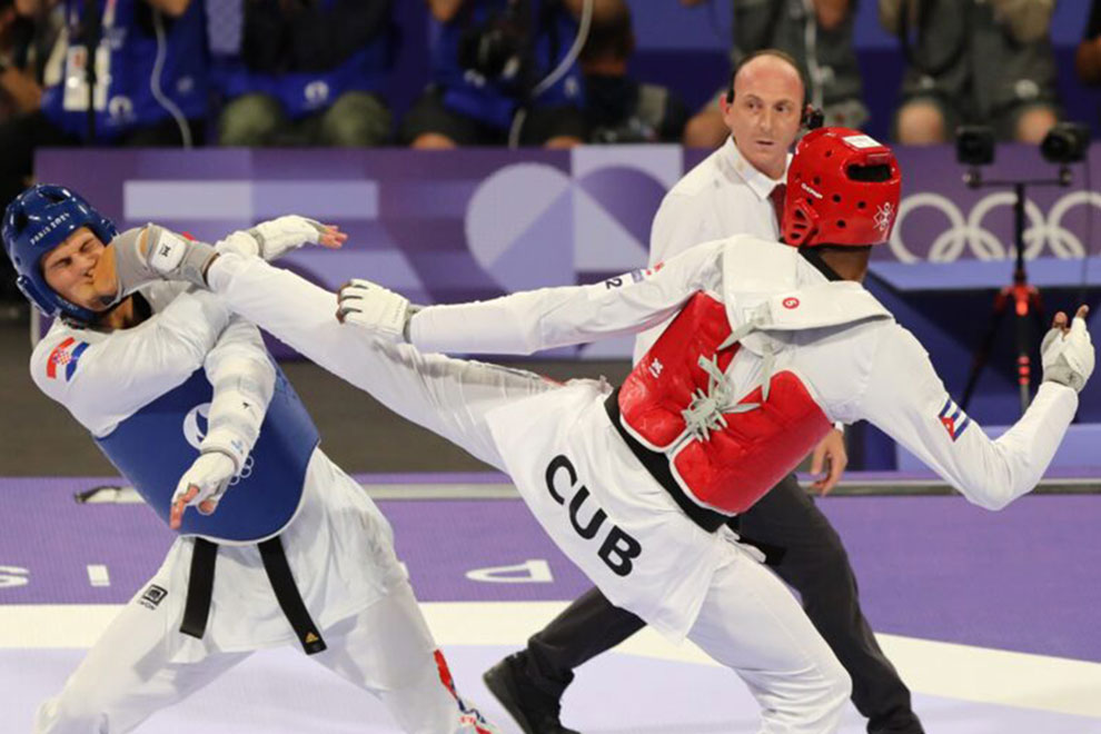 Rafael Alba en el combate final por el cronce de los 80 kg del taekwondo.