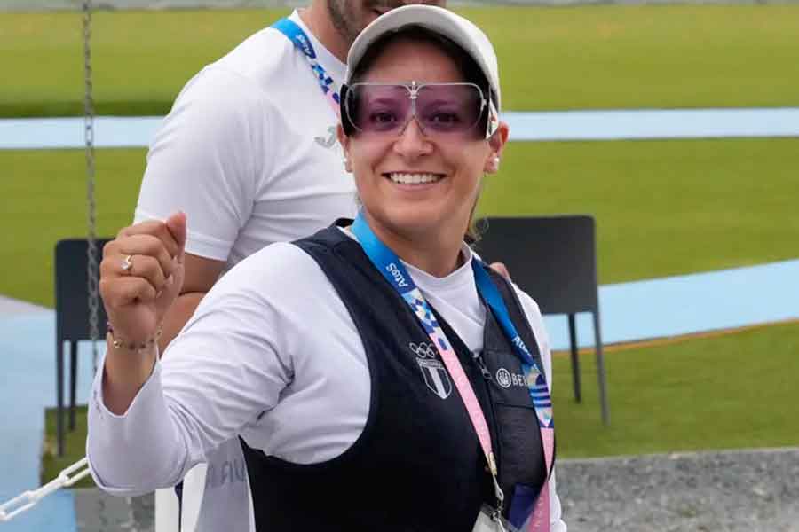 Guatemalteca Adriana Ruana, oro en foso del tiro deportivo.