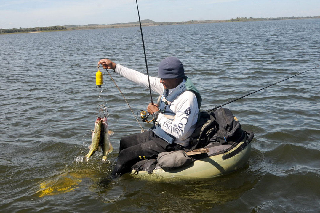 Domingo Rodríguez Soria, presidente de la Federación Cubana de Pesca Deportiva, participa en el Torneo Abierto de Pesca de la Trucha «José Quintín Cardoso Gómez».