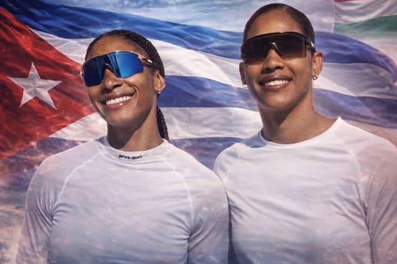 Yinnoly López y Yarisleidis Cirilo, canoístas cubanas.
