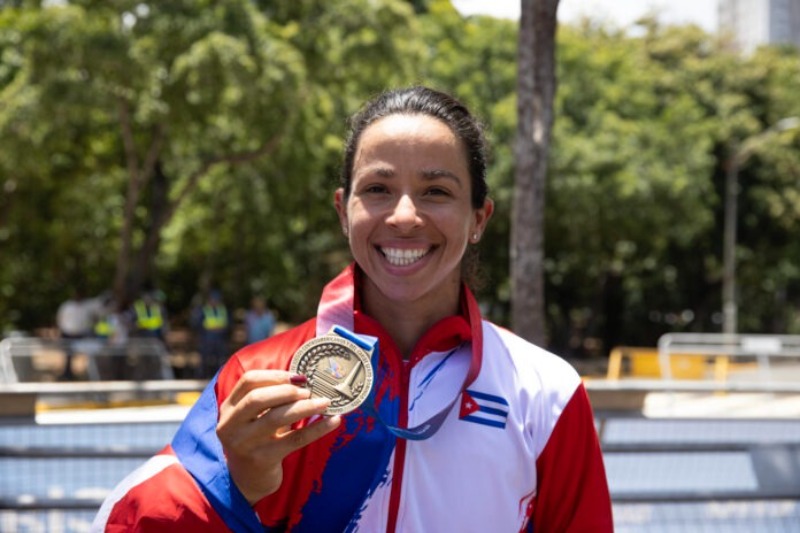 Marlies Mejías, oro en la prueba contrarreloj del ciclismo de ruta en los Juegos Centroamericanos y del Caribe Santo Domingo 2026.