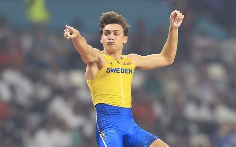 Armand Duplantis, salto con pértiga