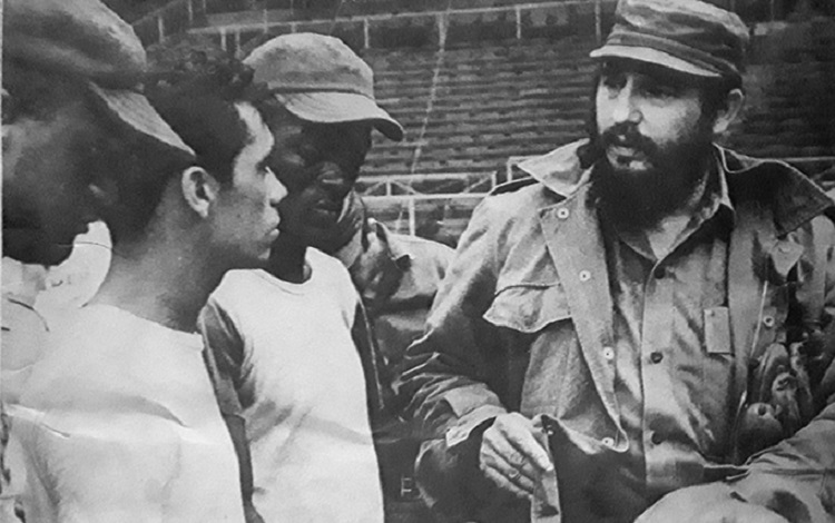 Silvio Montejo junto a Fidel Castro