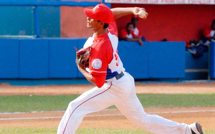 José Ángel García, pitcher de Artemisa.