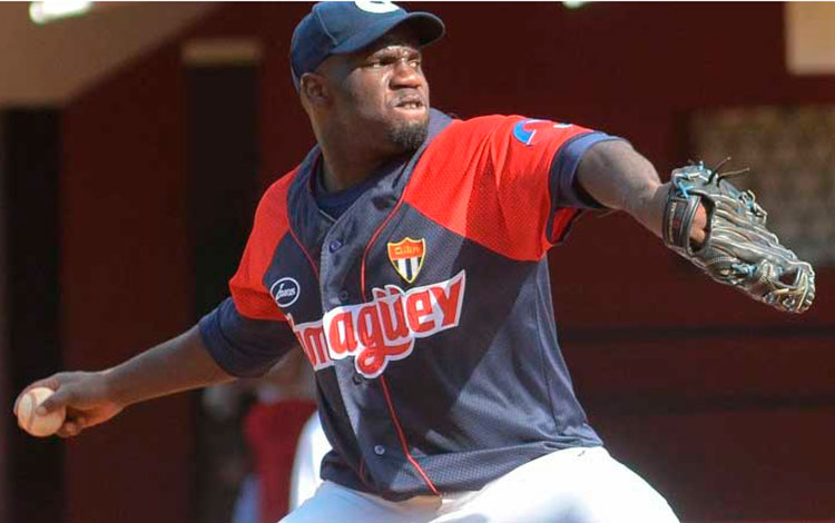 Frank Madan, lanzador del equipo Camagüey de Béisbol