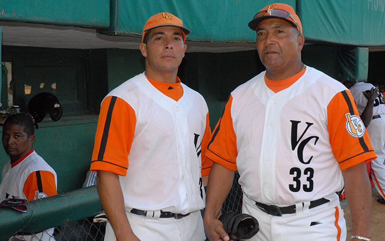 Amado y Andy Zamora, peloteros de Villa Clara.