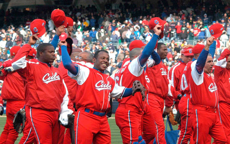 Equipo Cuba, segundo lugar en el primer Clásico Mundial de Béisbol.