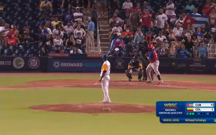 Juego de Cuba contra Colombia en el Preolí­mpico de Béisbol de las Américas.