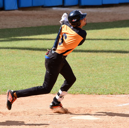 Cristian Rodrí­guez, pelotero del equipo Villa Clara de béisbol sub-23.