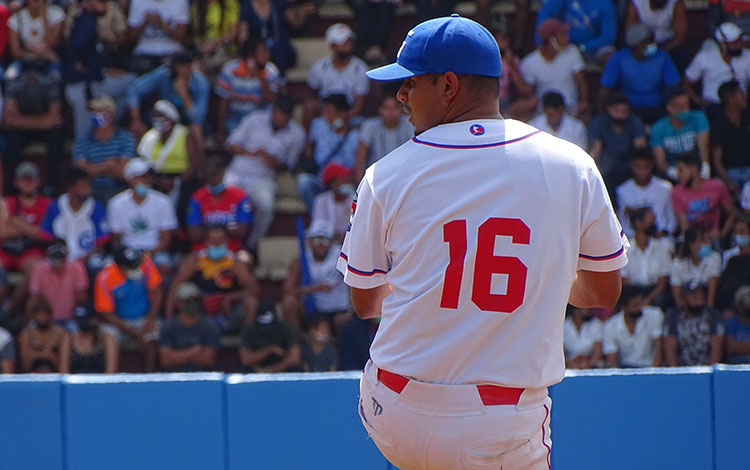 Kelvis Rodríguez León, pícher ganador por Granma.