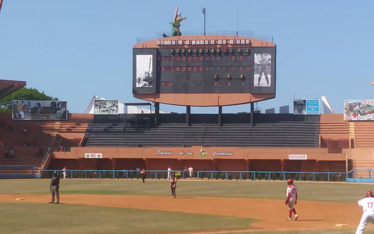 Momento del juego entre Matanzas y Villa Clara.