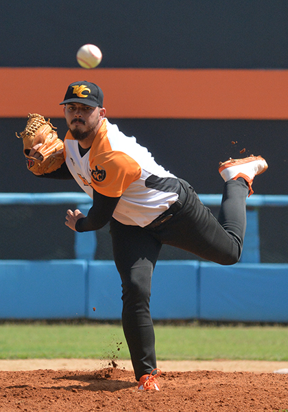 Oscar Hernández Orta, ganador del cuarto juego entre Artemisa y Villa Clara en la 61 Serie Nacional de Béisbol.