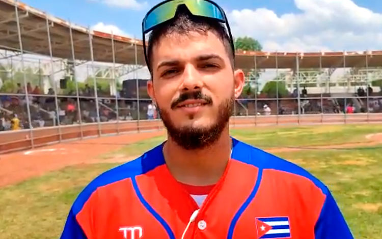 Oscar Hernández Orta, ganador del juego de Cuba contra Puerto Rico en el Panamericano de béisbol sub 23.