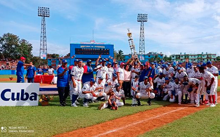 Granma reina por cuarta ocasión.(Foto: Ismael Francisco)