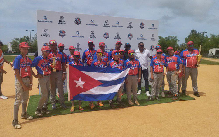 Equipo Santa Clara, plata en el torneo del Caribe de las Pequeñas Ligas de Béisbol.