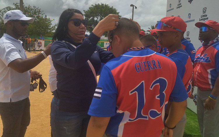 Premiación al equipo Santa Clara, plata en el torneo del Caribe de las Pequeñas Ligas.