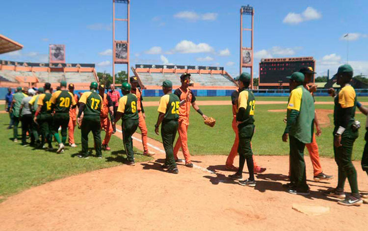 Saludos de los equipos de Villa Clara y Pinar del Río.