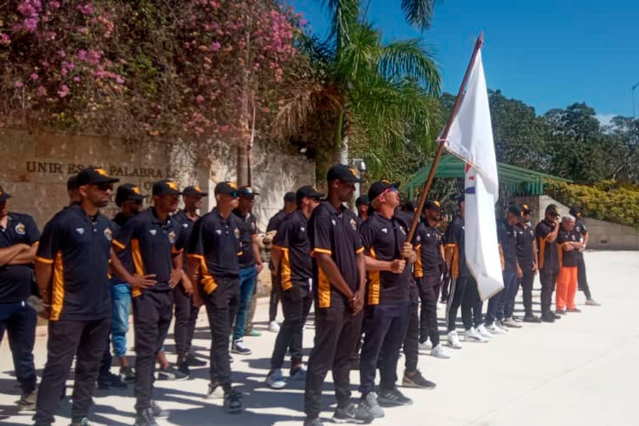 Equipo Villa Clara abanderado.