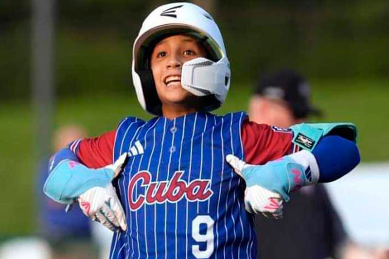 Adrián Fuentes, integrante del equipo Bombarderos de Santa Clara.