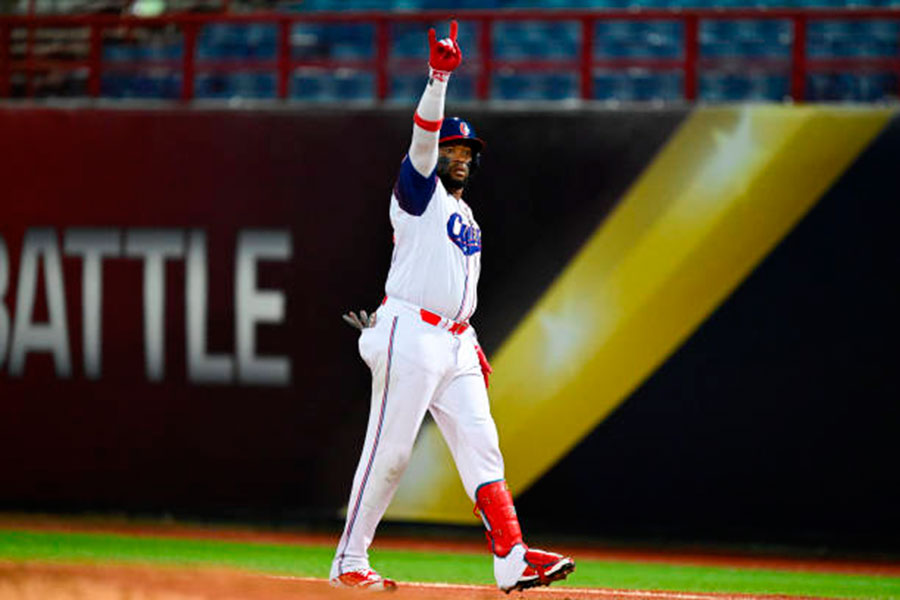 Yadir Drake, pelotero del equipo Cuba en el tercer torneo Premier 12.