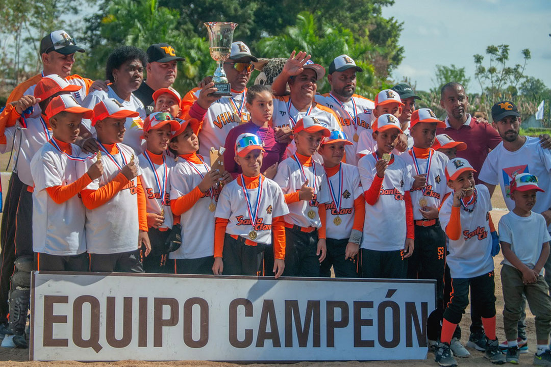 Santa Clara, campeón nacional de las Pequeñas Ligas, categoría 9-10 años.