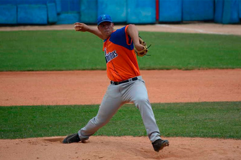 José Eduardo Santos alcanzó su segunda victoria frente a Villa Clara en series nacionales ante igual cantidad de fracasos. 