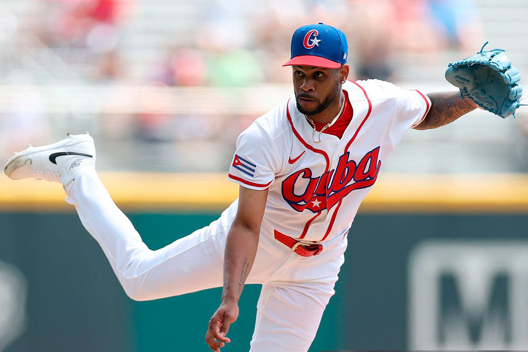 Denny Larrondo, pícher ganador por Cuba con