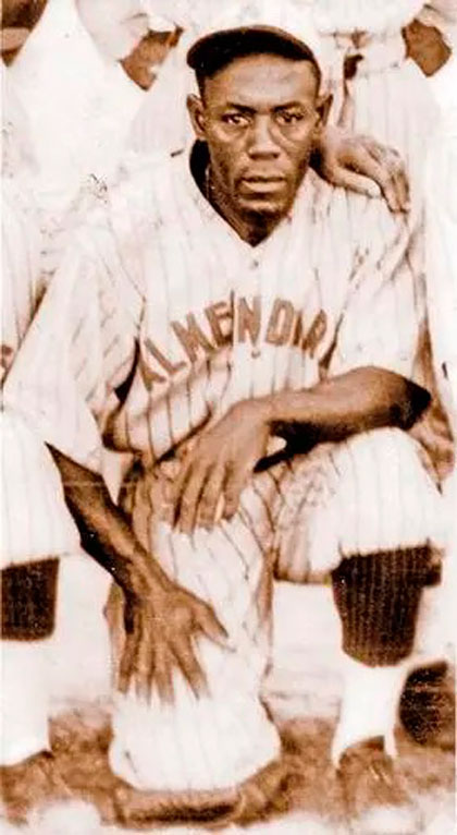 Alejandro Oms, gloria del béisbol cubano.