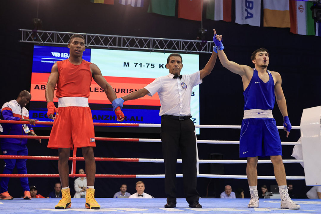 Kasajo Sanzhar-Ali Begaliyev vence a Yurisniel Abreu.