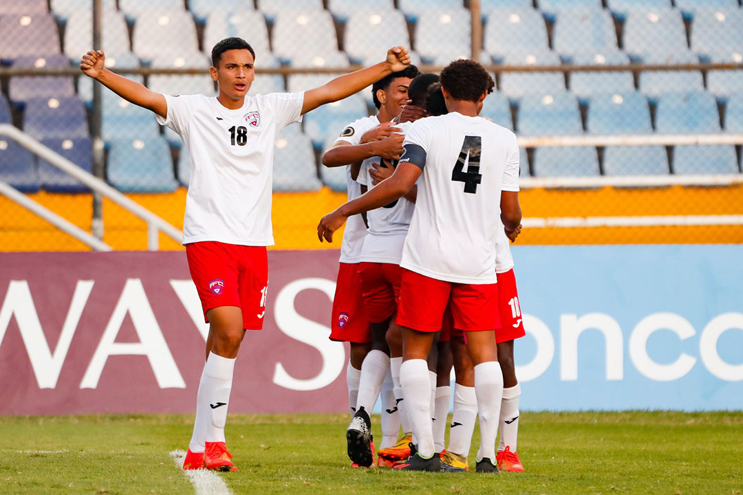 Equipo Cuba sub-17 celebra triunfo contra Islas Vírgenes de Estados Unidos en eliminatoria mundialista de la Concacaf.