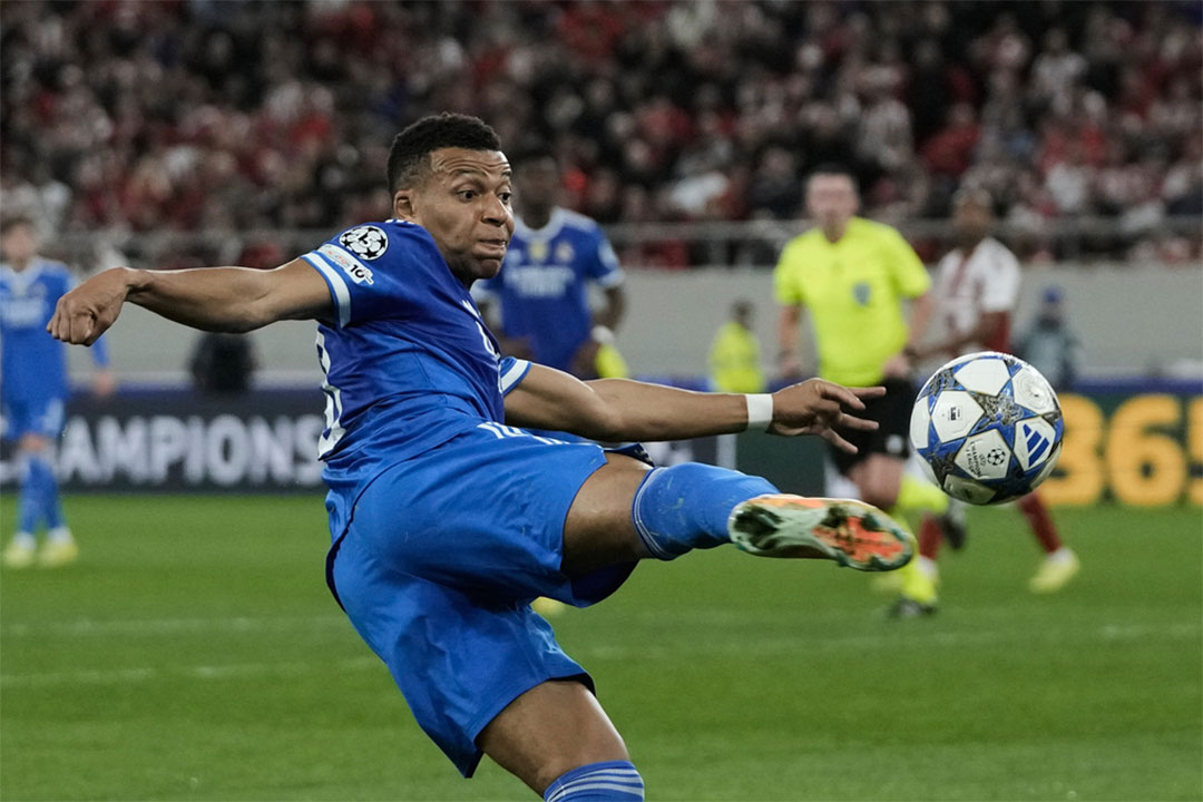 Mbappe anotó cuatro goles contra el Olympiacos.