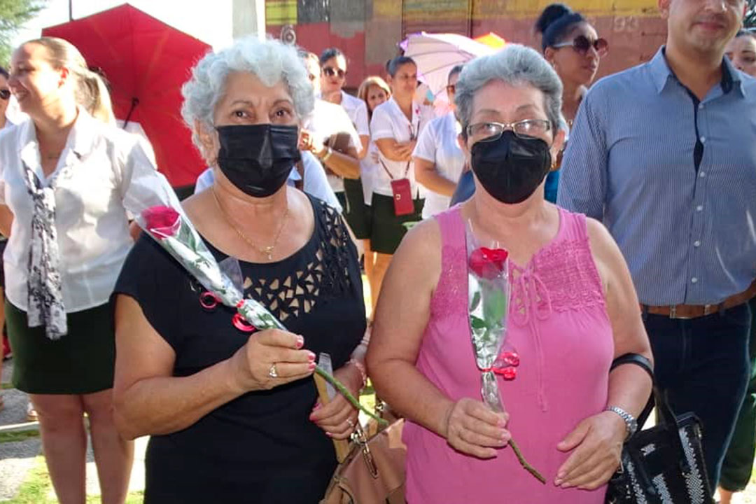 Trabajadoras del BPA reconocidas.