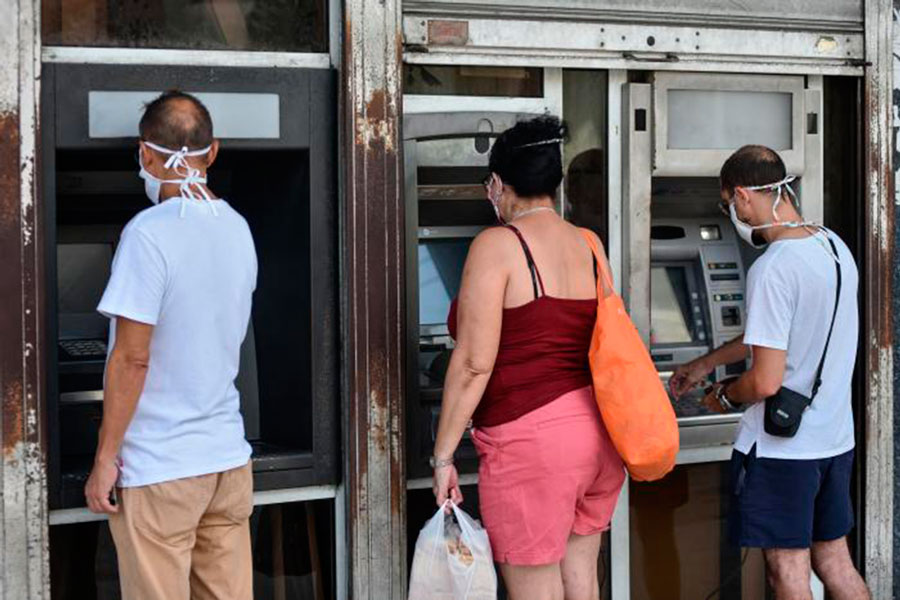 Servicio de cajeros automáticos en Cuba.