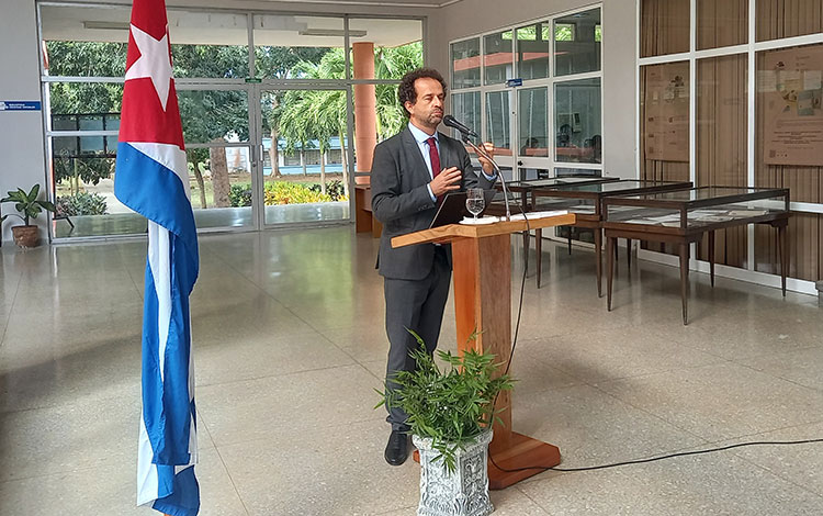 Dr. Saulo Neiva, director de la Agencia Universitaria de la Francofonía (AUF).