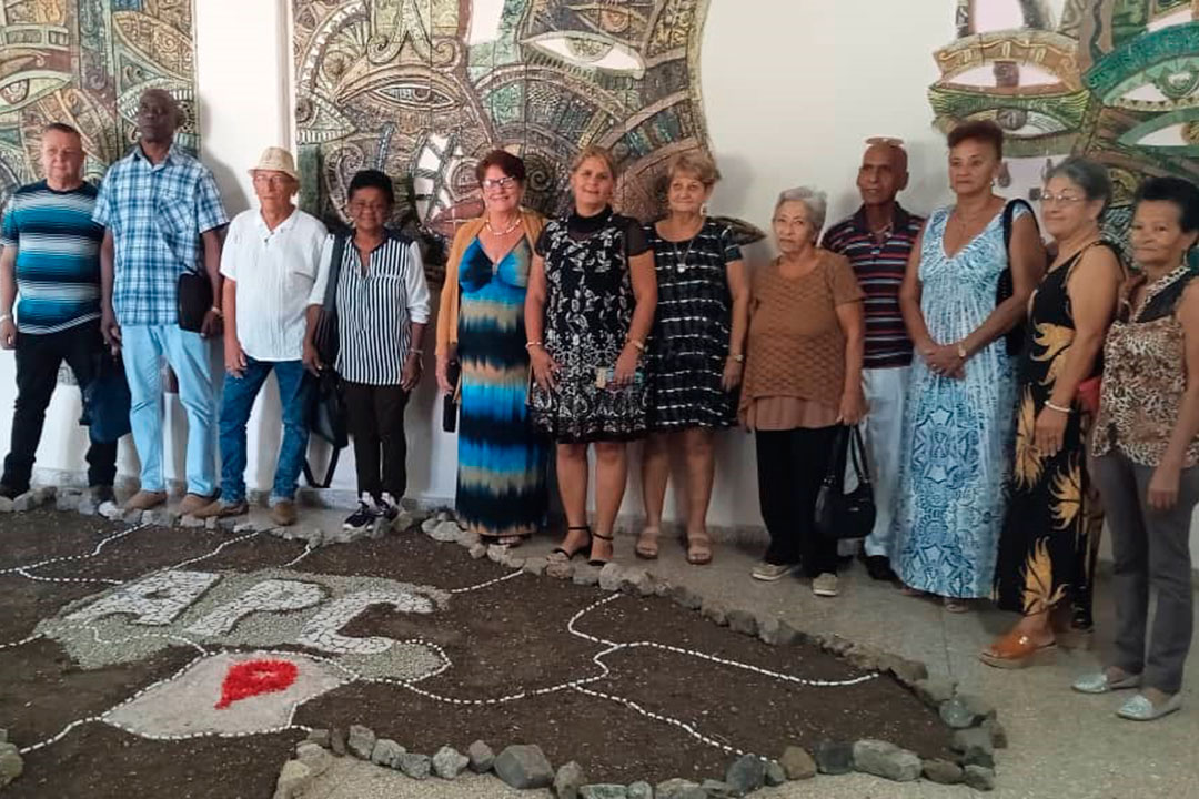 Maestros Makarenko en Villa Clara.