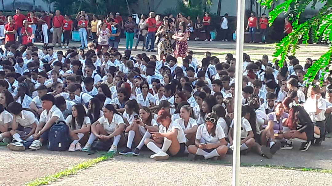 Estudiantes de la escuela pedagógica Manuel Ascunce Domenech.