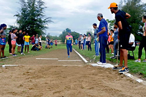 Práctica de deportes en la UCLV.