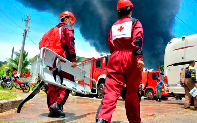  La Cruz Roja en la Base de Supertanqueros Foto: Ricardo López Hevia 