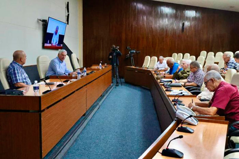 Reunión de chequeo presidida por Miguel Díaz-Canel Bermúdez.